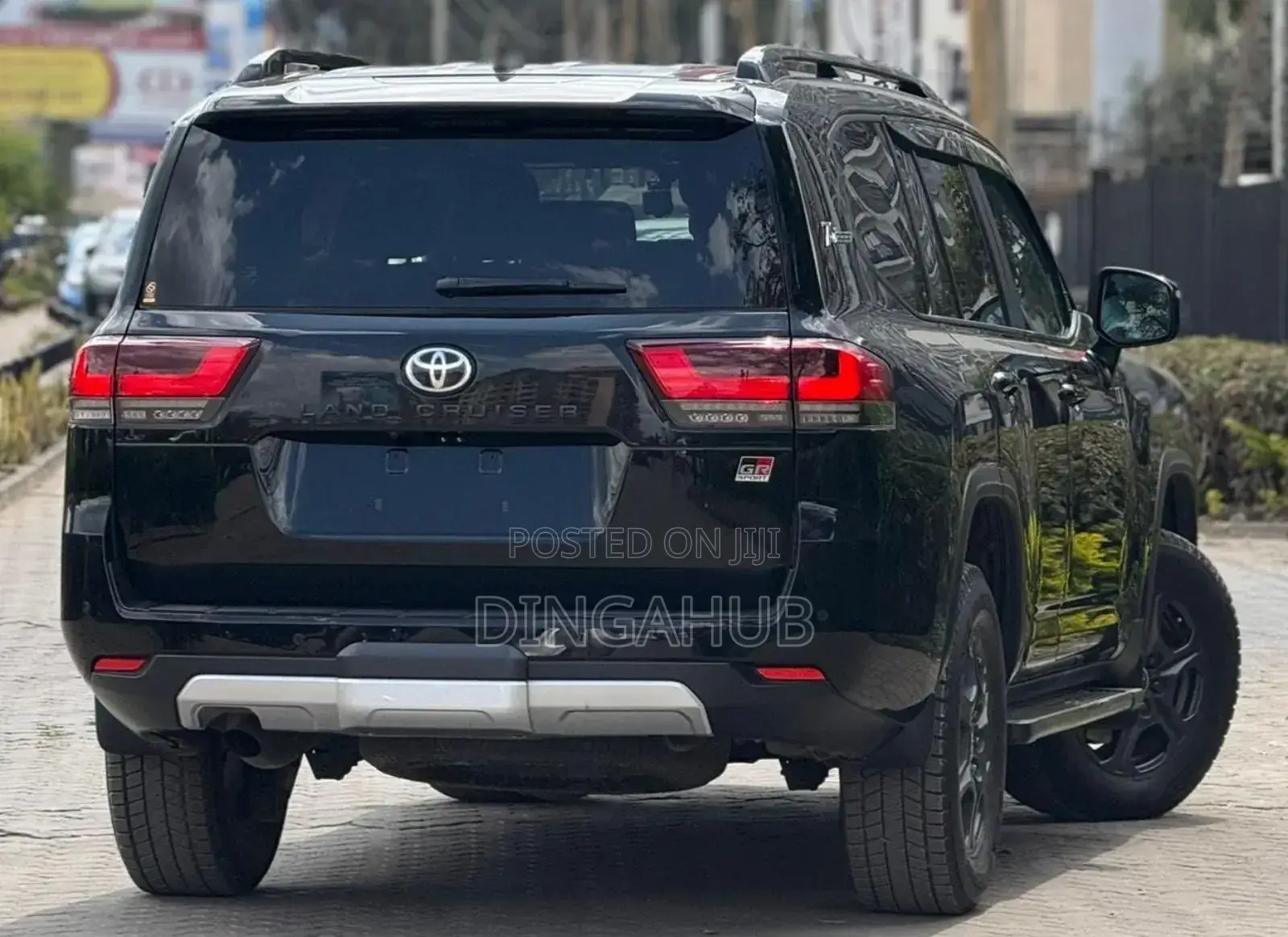 Toyota Land Cruiser LC300 2023 Black
