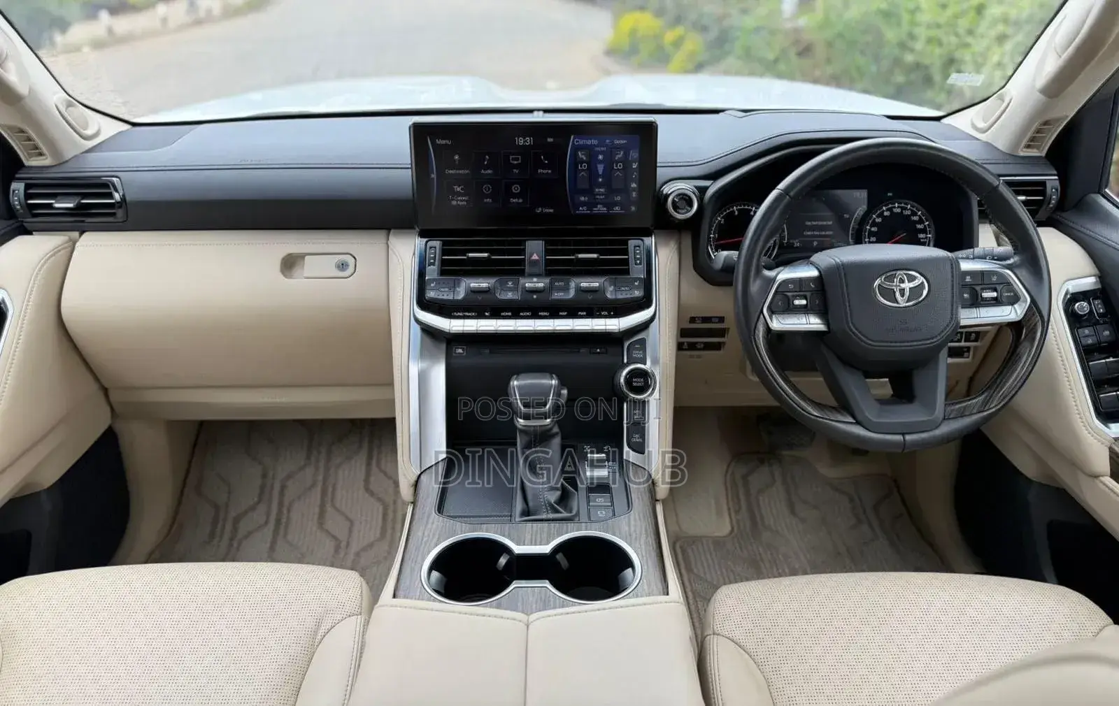 Toyota Land Cruiser 2023 White