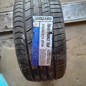 275 40r19 Goodard