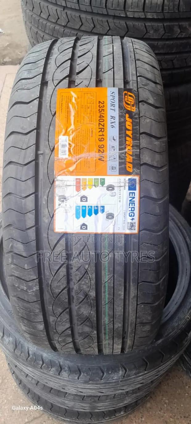 225 40r19 Joyrod