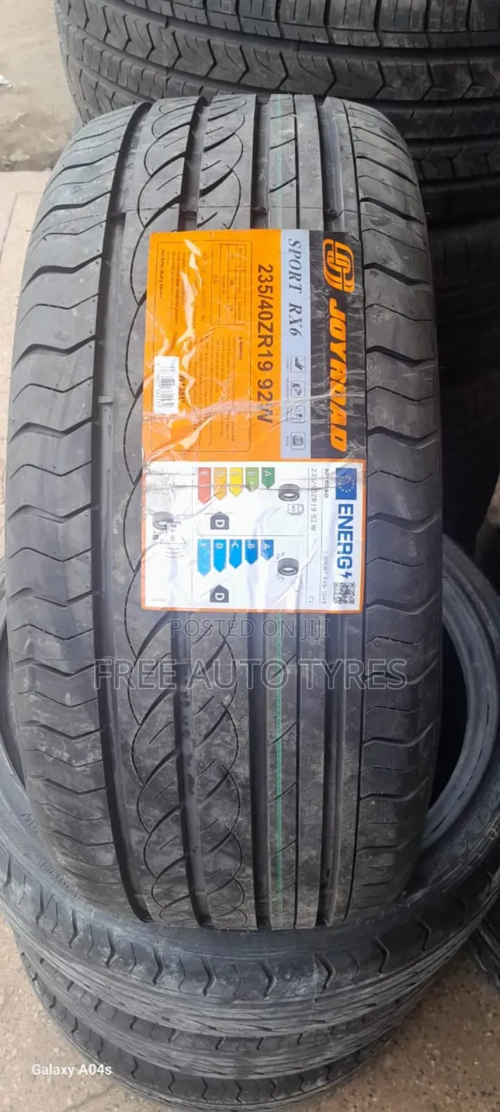 225 40r19 Joyrod