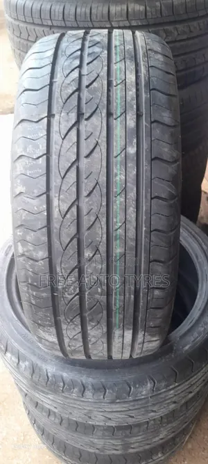 225 40r19 Joyrod