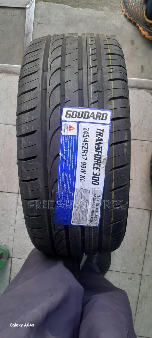 245 45r17 Goodard