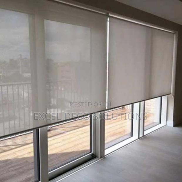 Durable Sunscreen Roller Blinds – Long Lasting Easy to Maintain