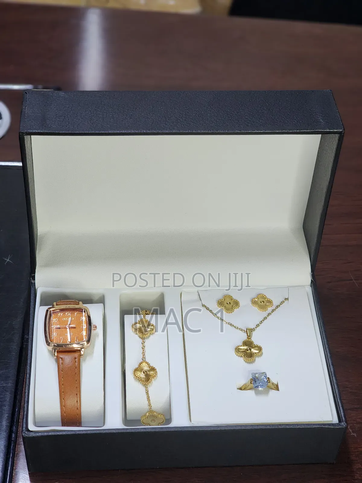 Gold Set Ladies Gift Set 6 Pieces