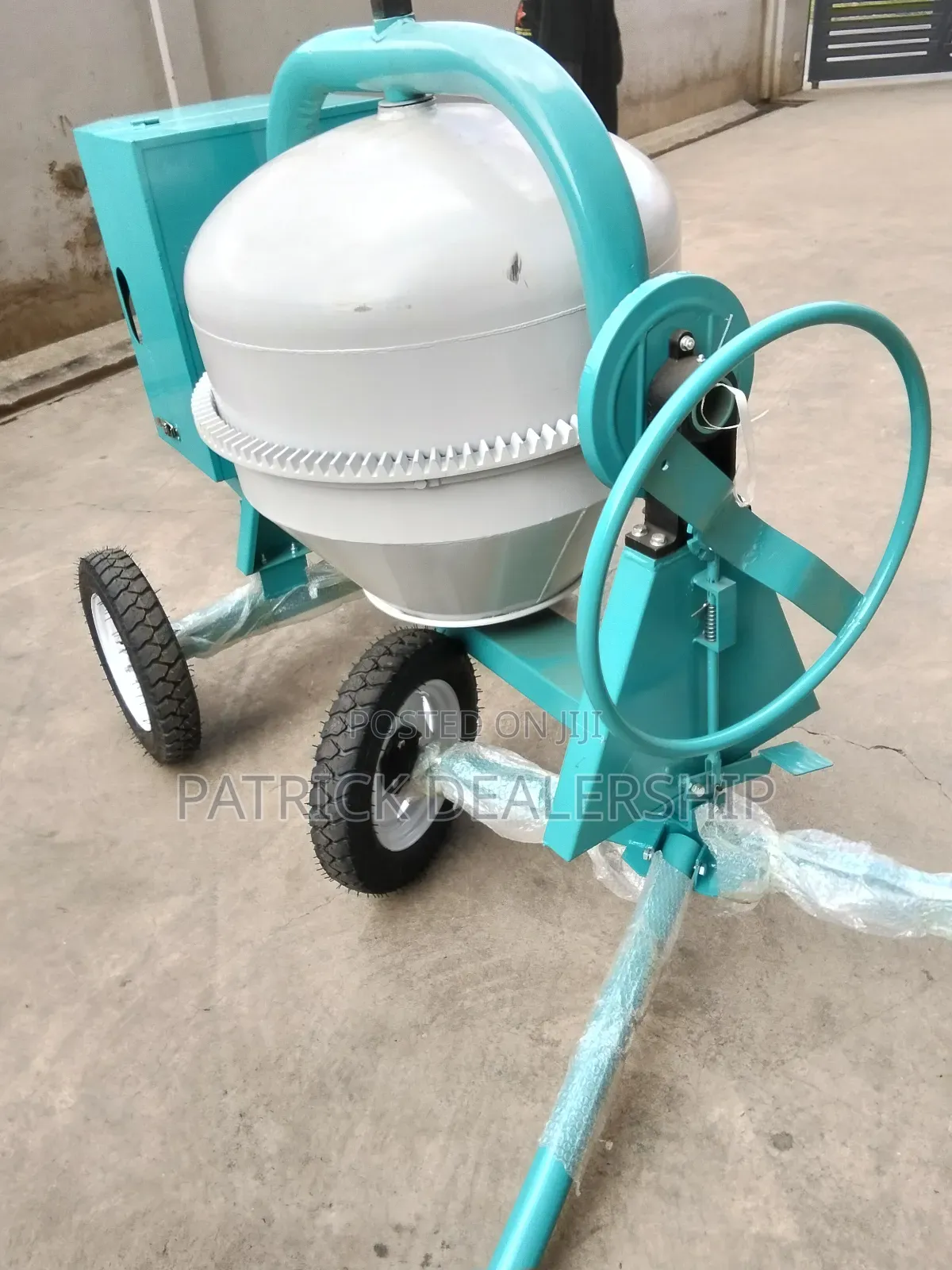 Bland New Aico Concrete Mixer