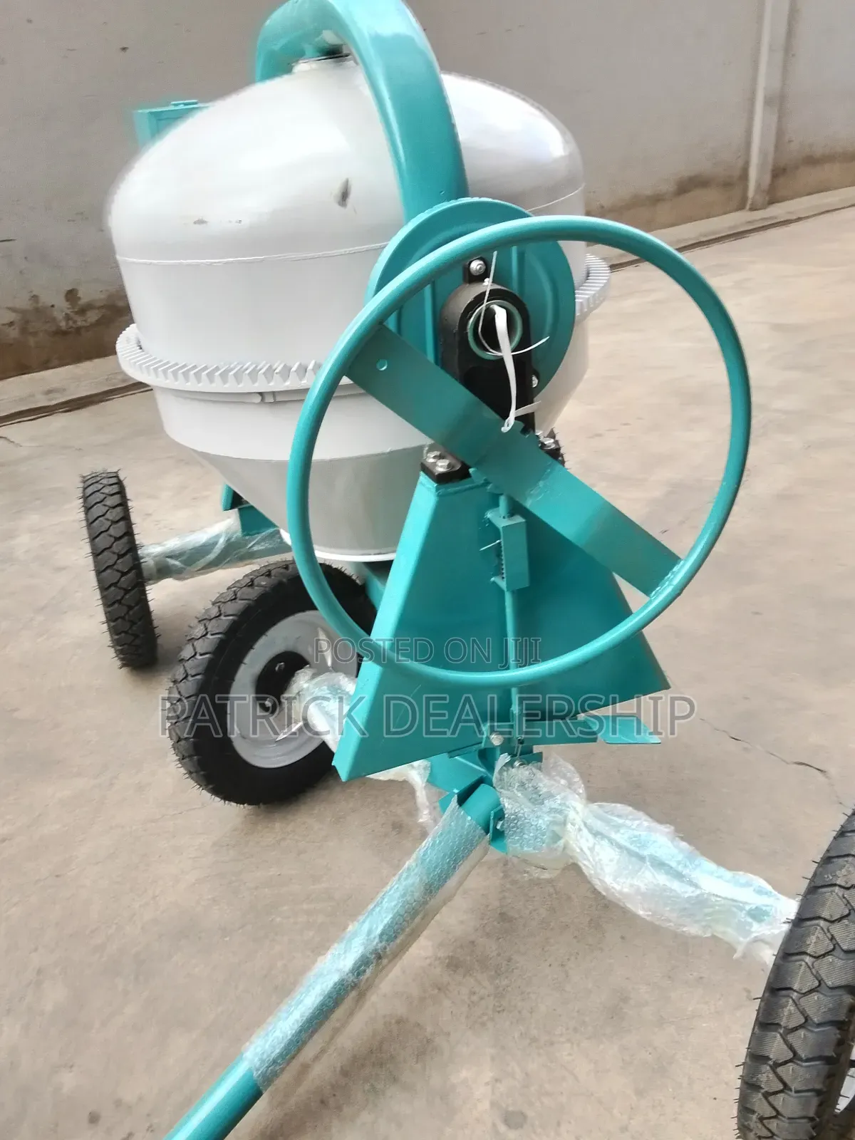 Bland New Aico Concrete Mixer