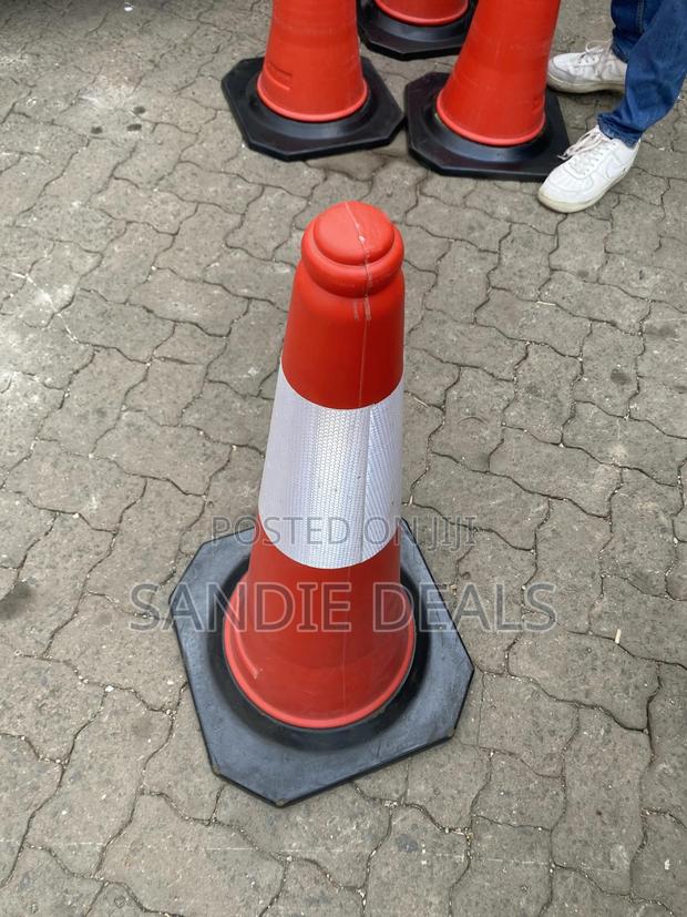 Safety Cones/ Road Cones/Construction Cones - thumbnail 4