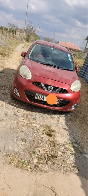 Nissan March 1.2 FWD 2013 Red