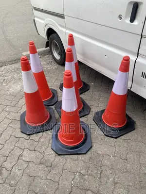 Safety Cones/ Traffic Cones/Safety Pylons