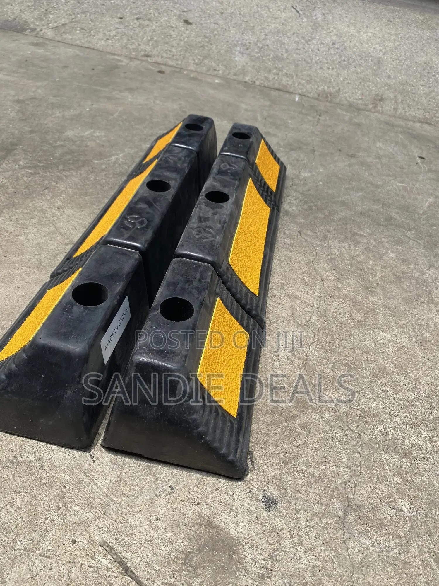 Wheel Stopper/ Vehicle Stopper