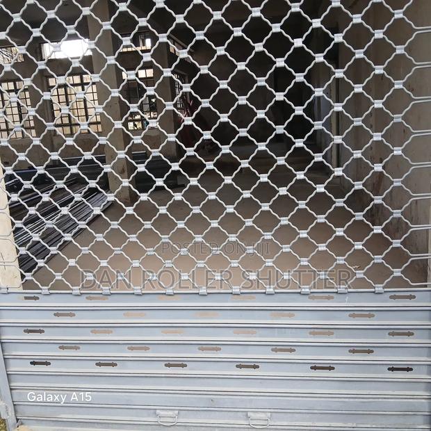 Strong Roller Shutter Durable and Secure - thumbnail 4