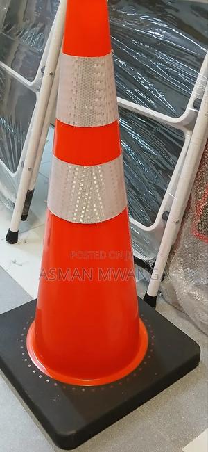 Road Reflective Cone - thumbnail 2