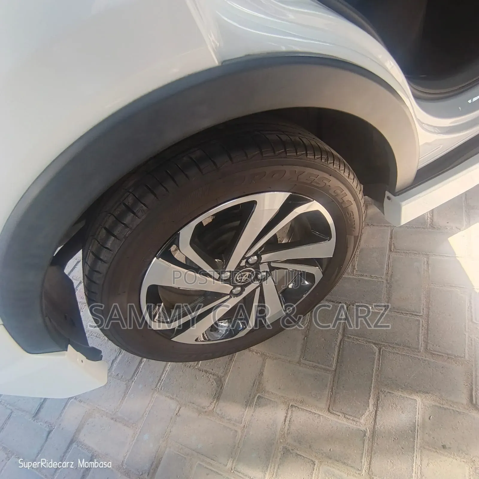 Toyota Raize 1.0 AWD 2019 White