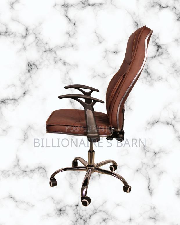 Ergonomic Executive Leather Chair | Premium Mesh Backrest - thumbnail 2