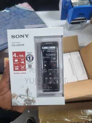 Sony Icd-Ux570 Digital Voice Recorder.