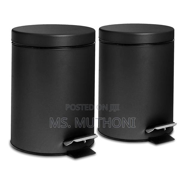 *8.5 Litres Black Metallic Pedal Dustbin With Inner Removable Bucket - thumbnail 2