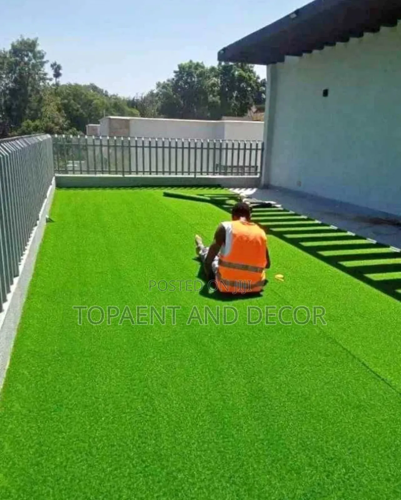Soft and Natural Look Artificial Grass Carpet