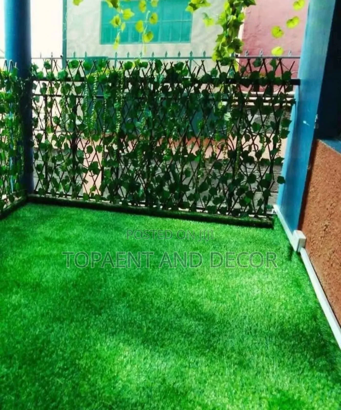 Decorative Green Turf for Home Balcony and Resting Place