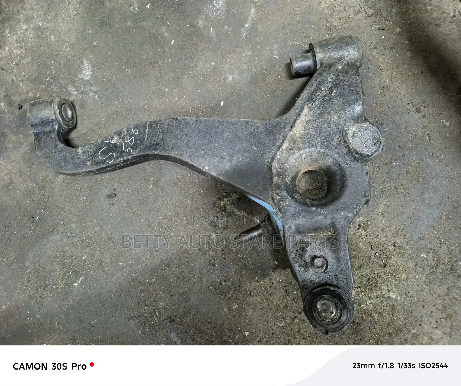 Isuzu Elf Arm