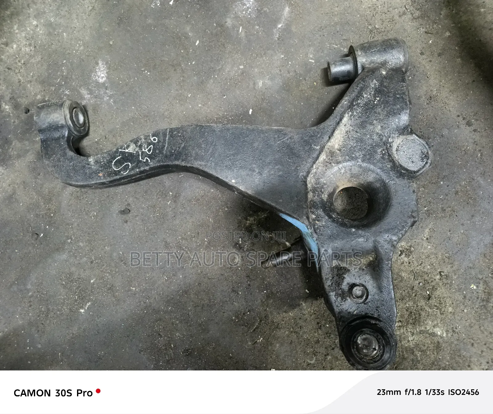 Isuzu Elf Arm