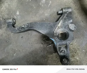 Isuzu Elf Arm