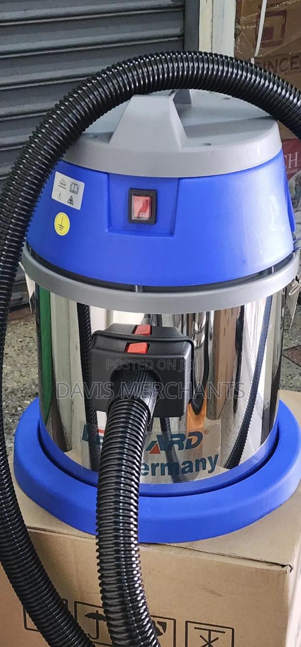 Quality Vacuum Cleaner Machine With 20l Capacity Long Suction Pipe
