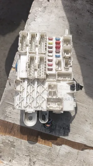 Toyota Vigo 4wd Inner Fuse Box