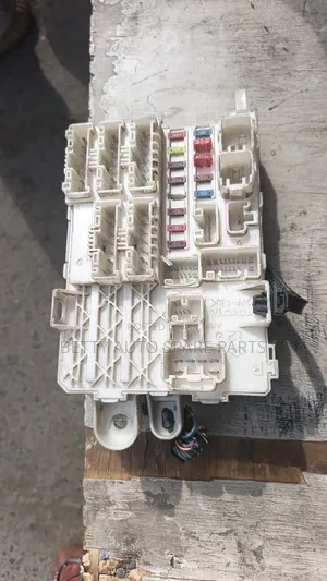 Toyota Vigo 4wd Inner Fuse Box