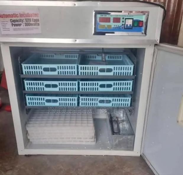 Strong 528 Egg Incubator Machine - main view