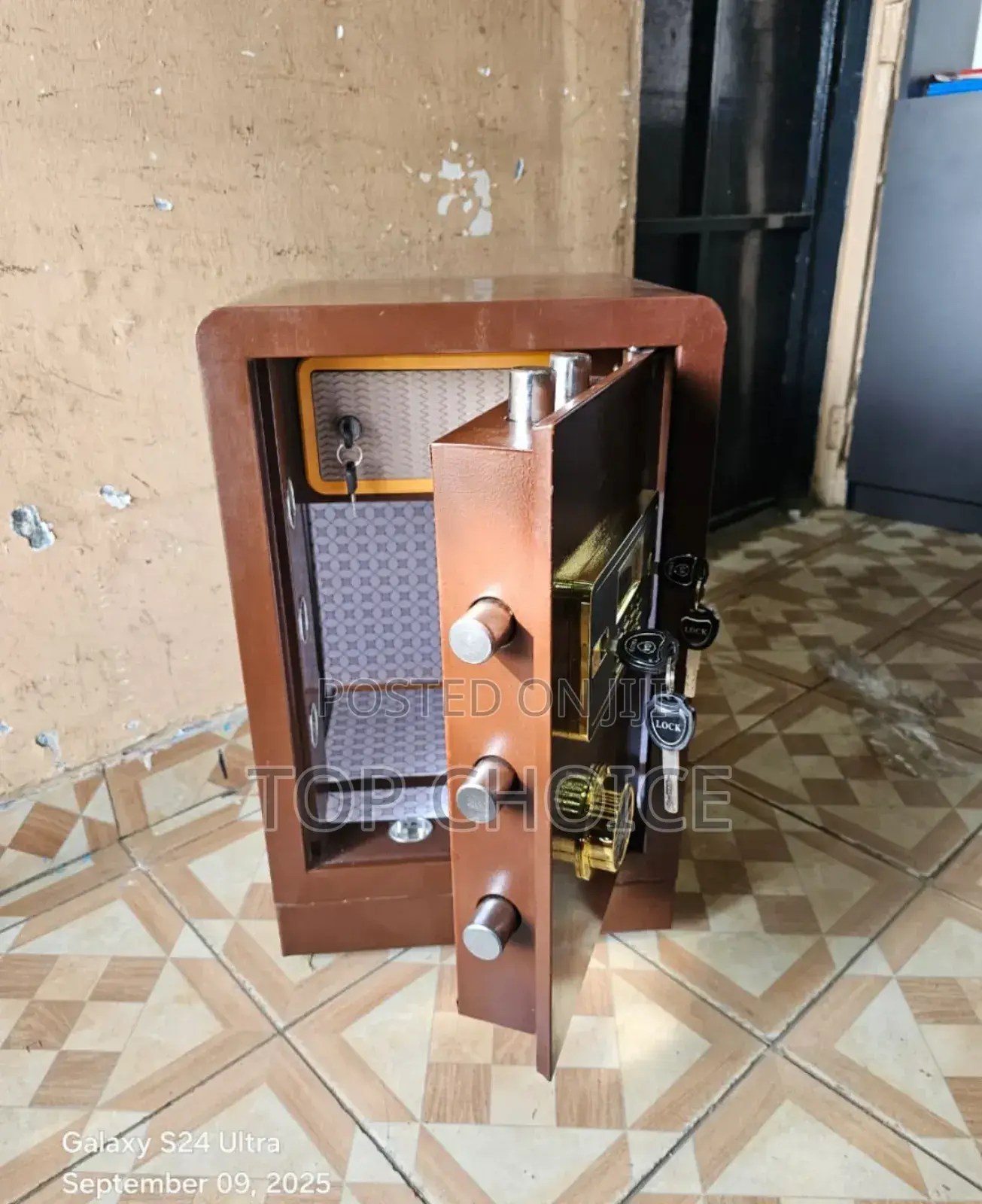 Safe Box, Cash Box