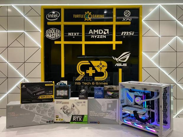 New Desktop Computer Asus ROG Strix GL12 64GB Intel Core I9 SSD 2T - main view