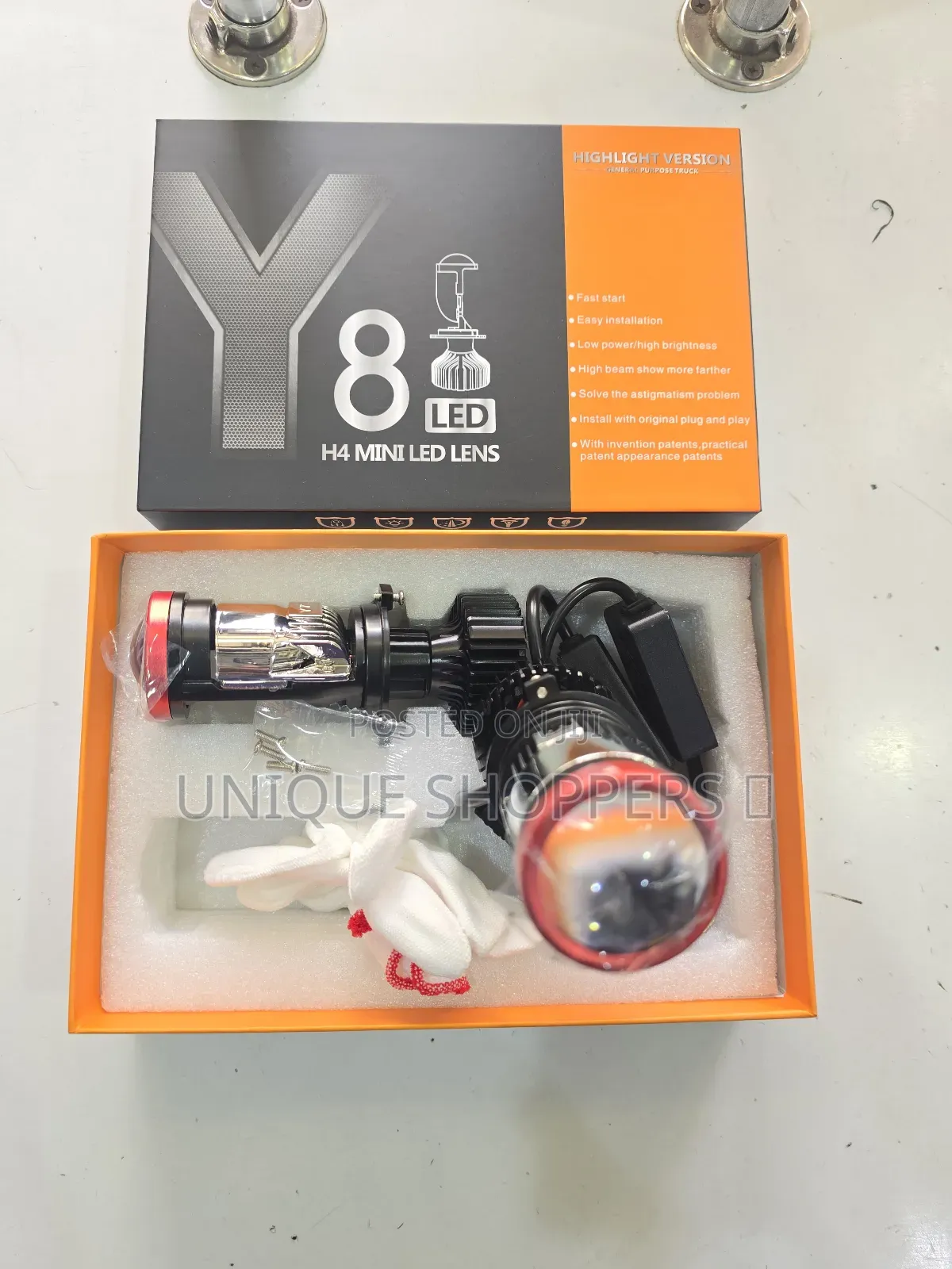 Y8 - H4 Mini Projector Led Bulb