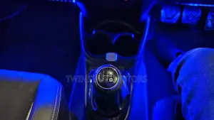 Toyota Vitz 1.5 FWD 5dr 2018 Pearl