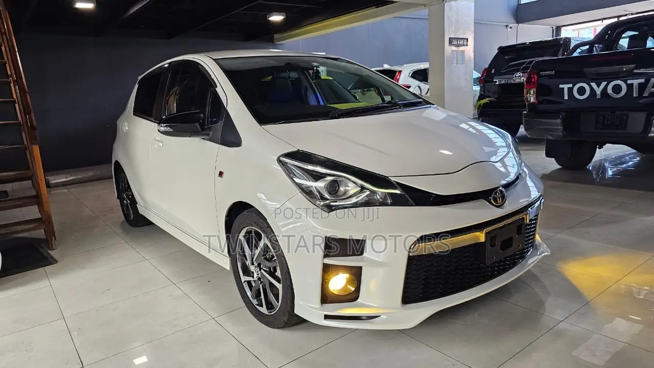 Toyota Vitz 1.5 FWD 5dr 2018 Pearl