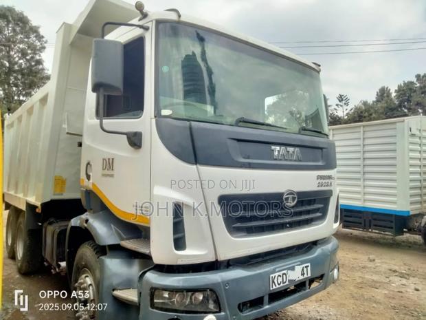 Tata Prima 2523 Truck