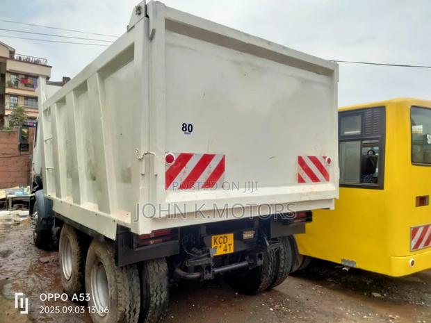 Tata Prima 2523 Truck - thumbnail 8