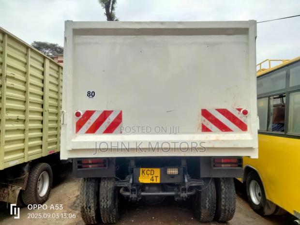 Tata Prima 2523 Truck - thumbnail 9