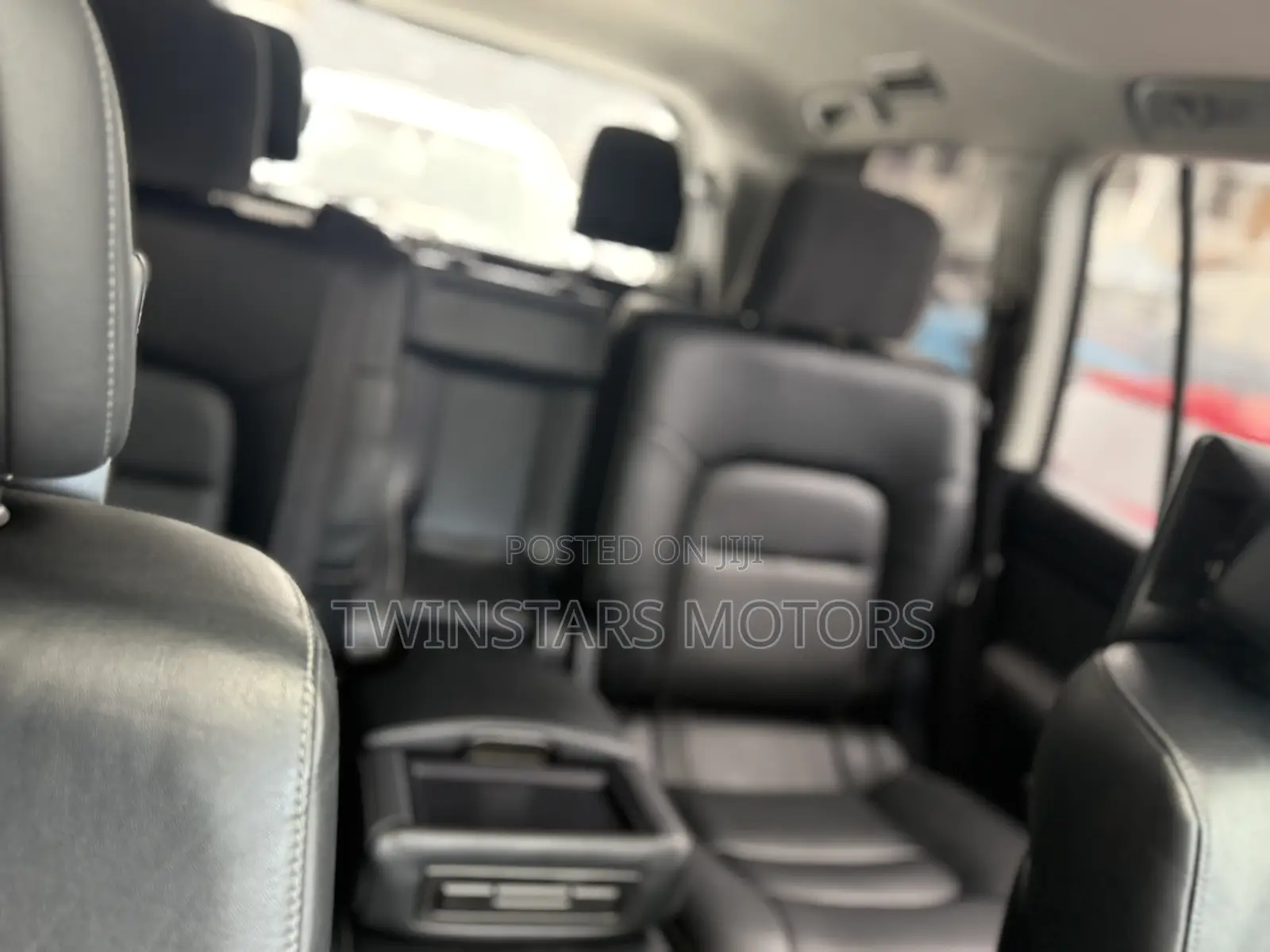 Toyota Land Cruiser 4.6 V8 AX G Selection 2018 Black