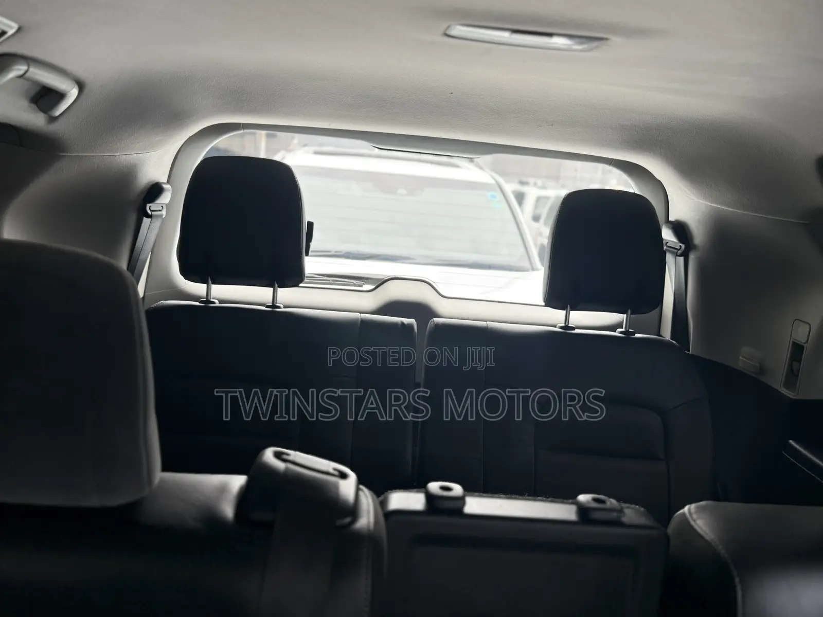 Toyota Land Cruiser 4.6 V8 AX G Selection 2018 Black