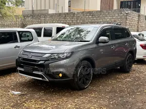 Mitsubishi Outlander ES AWC 2018 Gray