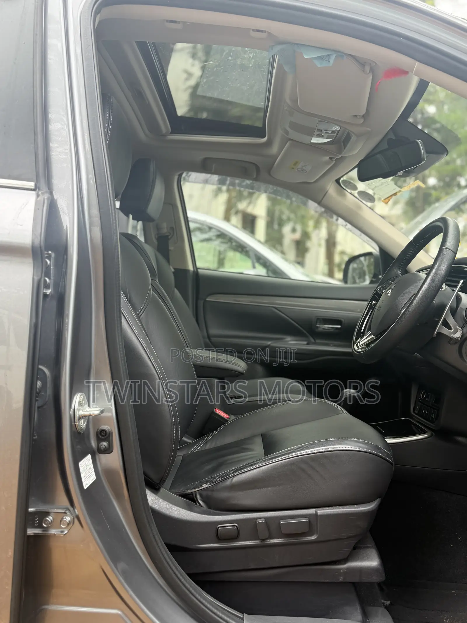 Mitsubishi Outlander ES AWC 2018 Gray