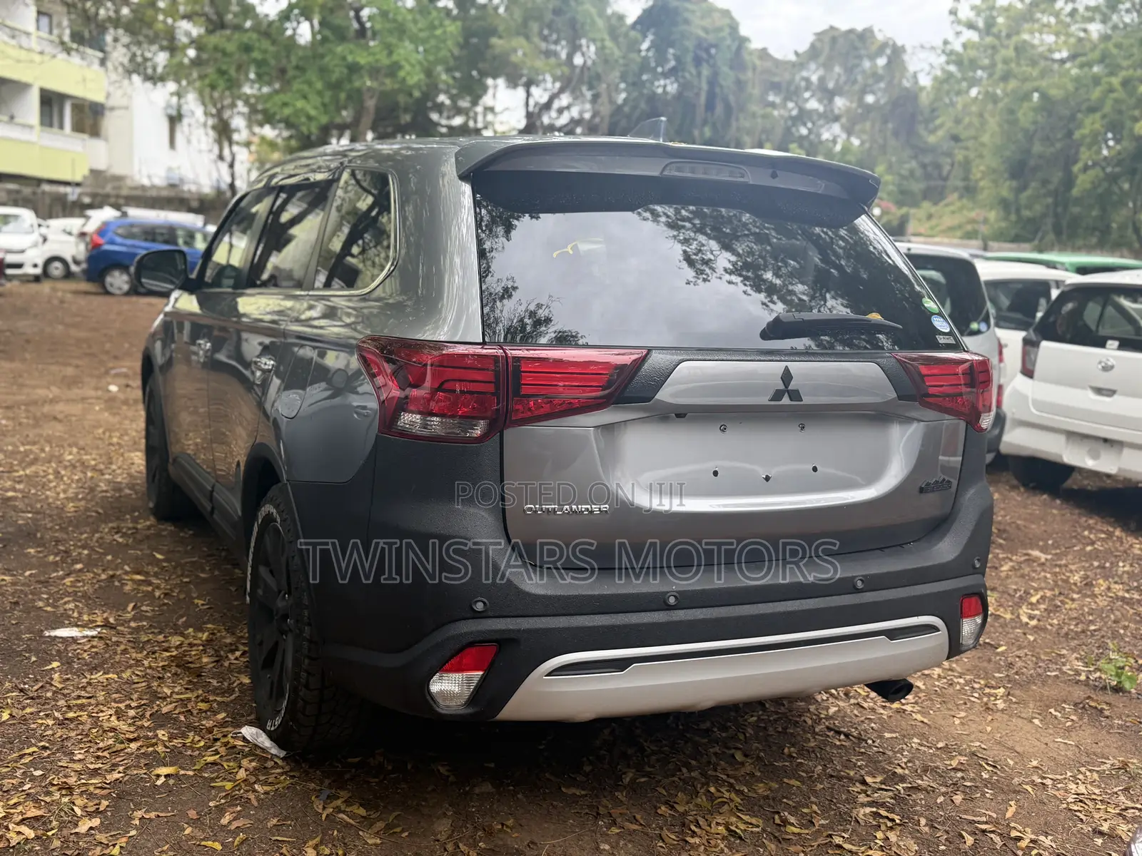 Mitsubishi Outlander ES AWC 2018 Gray
