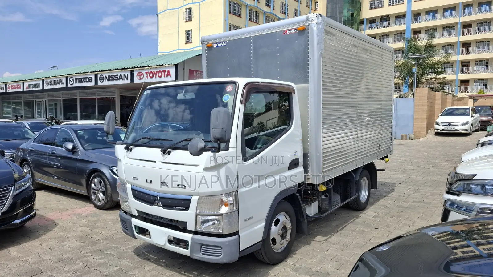 Mitsubishi Canter 2018 White