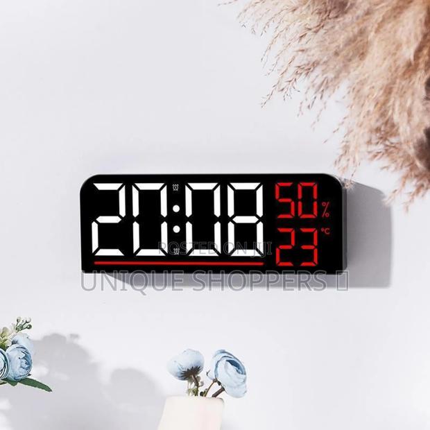 Beautiful Led Wall Table Clock* * Time Display.