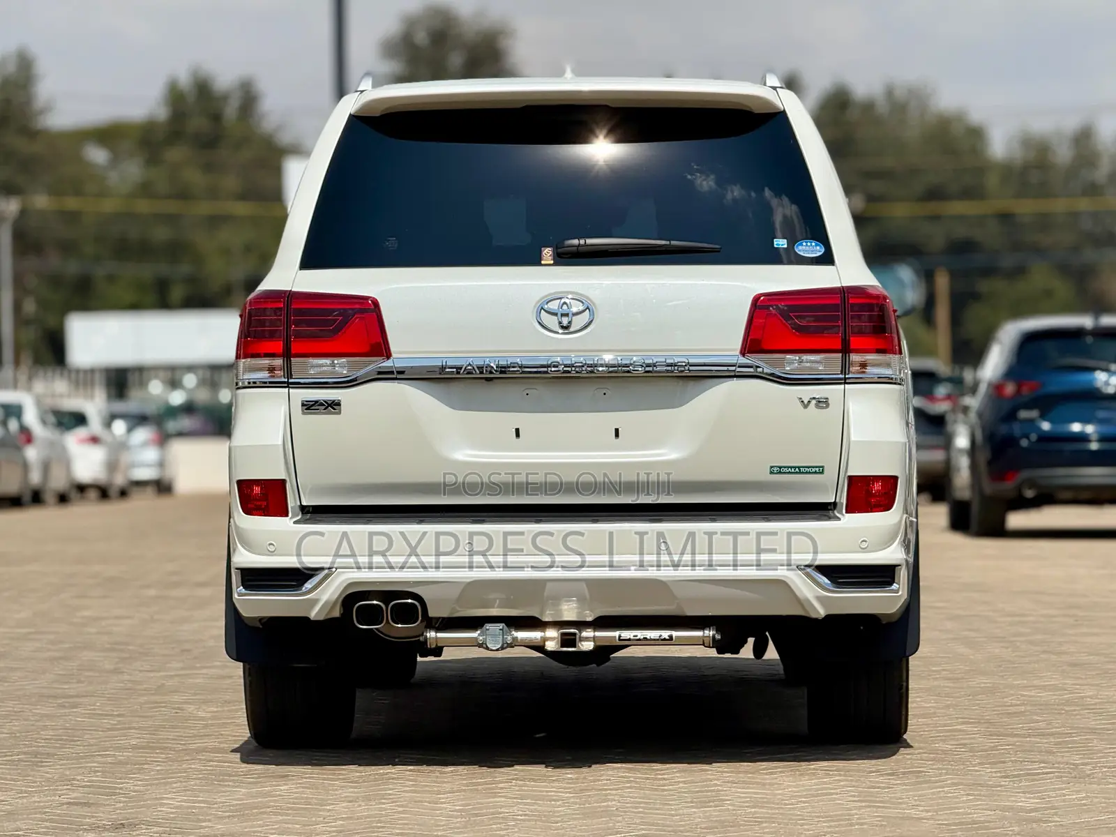 Toyota Land Cruiser 4.6 V8 ZX 2018 White