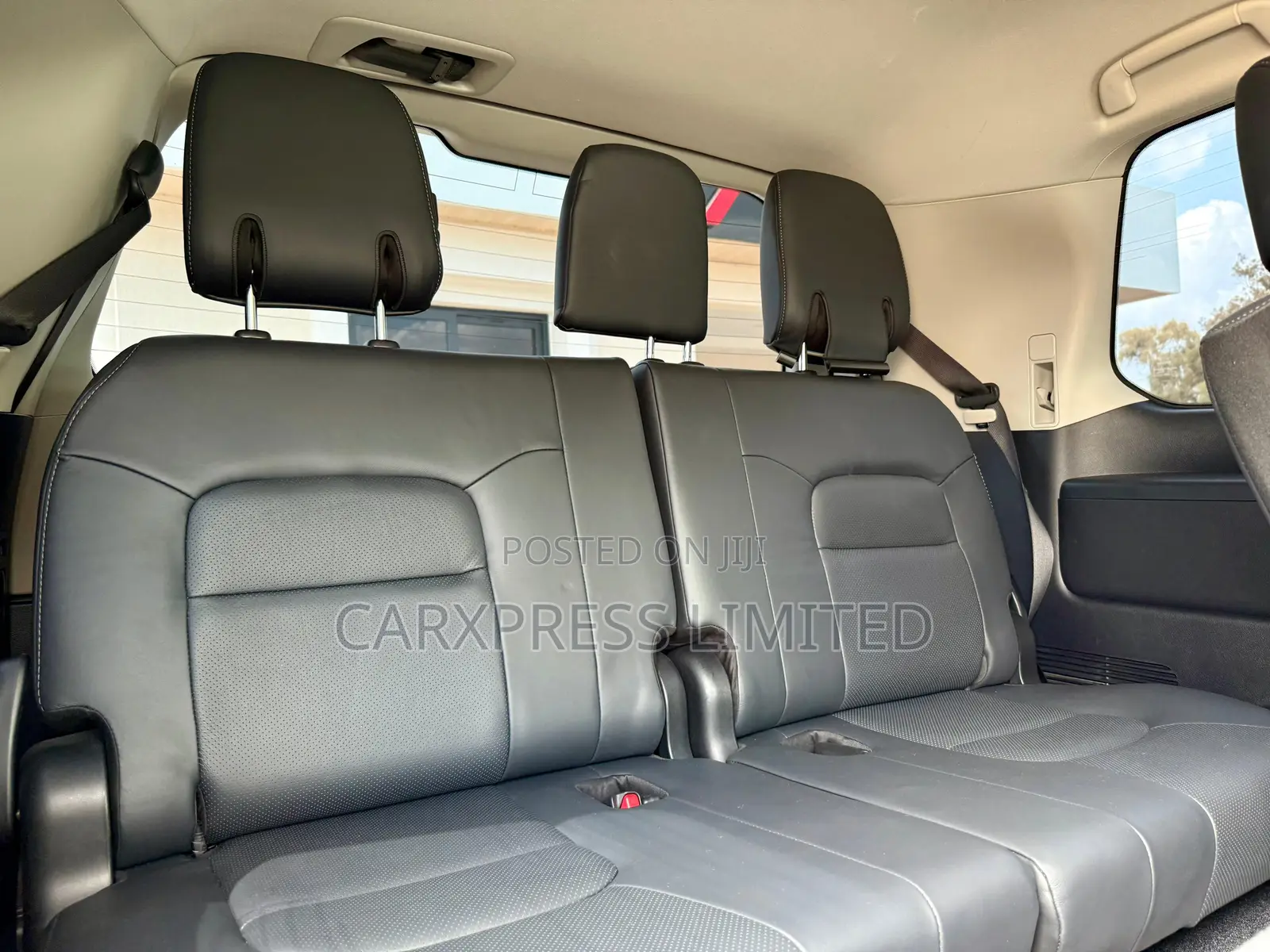 Toyota Land Cruiser 4.6 V8 ZX 2018 White