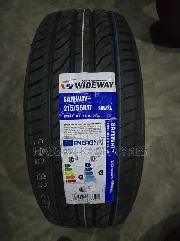 215/55r17 Wide Way Tyre - main view