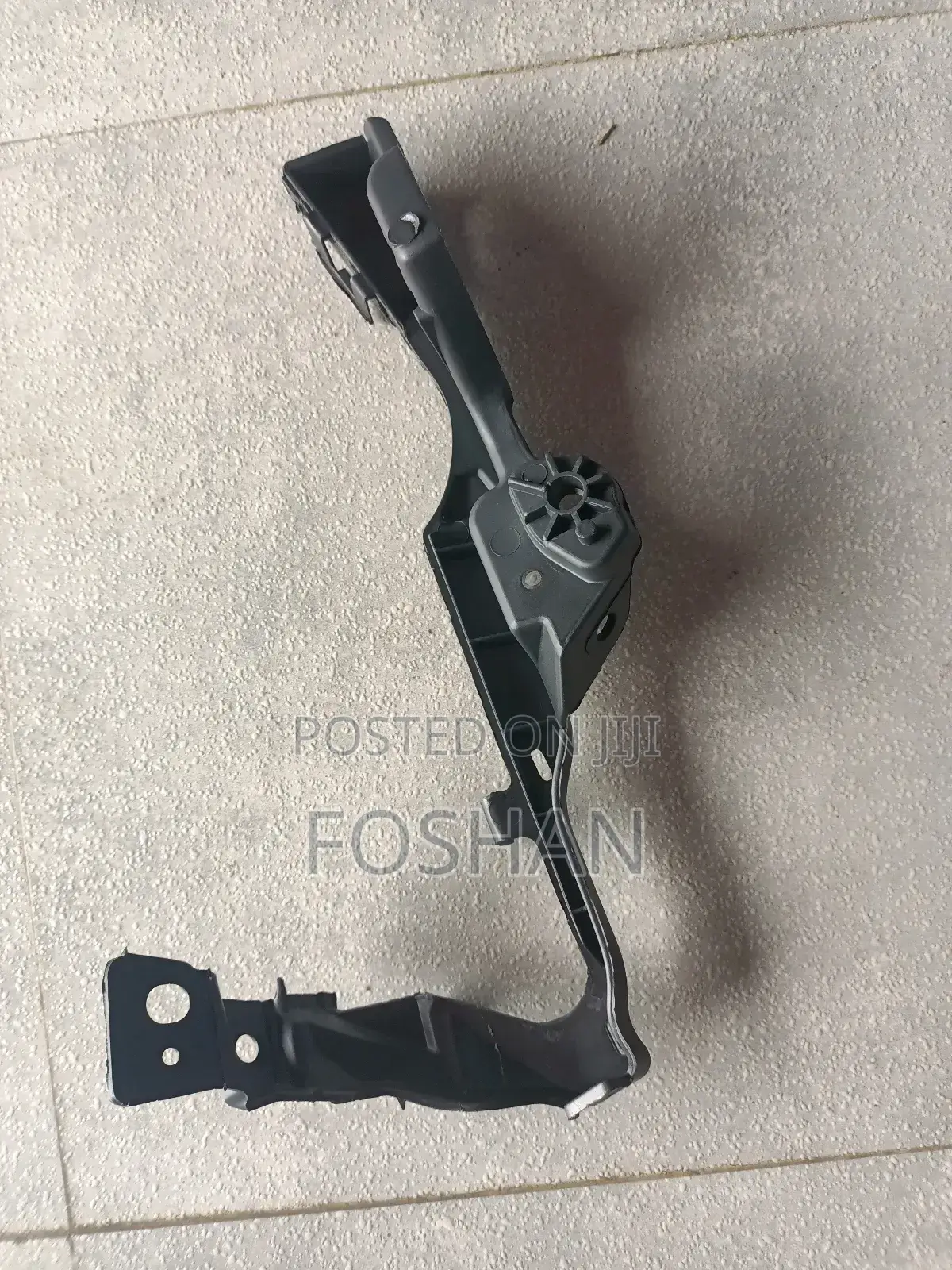 Honda Fit 2015 Headlight Bracket