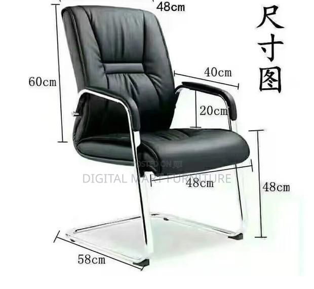 Office Chair: Smart Stackable Visitor Office Chair - thumbnail 3